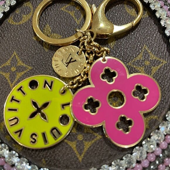 Louis Vuitton authentic bag charm or key ring. Different colors on each side. - Picture 2 of 7